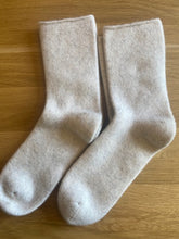 Load image into Gallery viewer, Cashmere socks