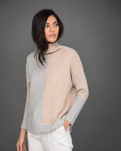 Load image into Gallery viewer, Two-Tone Roll Neck Cashmere Jumper