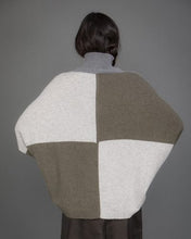 Load image into Gallery viewer, Patchwork Cashmere Jumper in grey and green