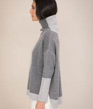 Load image into Gallery viewer, Two-Tone Roll Neck Cashmere Jumper in grey