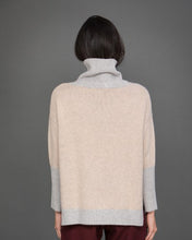 Load image into Gallery viewer, Two-Tone Roll Neck Cashmere Jumper