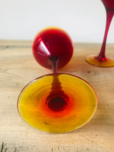 Load image into Gallery viewer, Set of 3 wine glasses