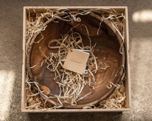 Load image into Gallery viewer, Robinia Bowl