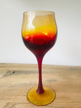 Load image into Gallery viewer, Set of 3 wine glasses