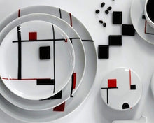 Load image into Gallery viewer, Mond Decor dinner plate
