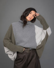 Load image into Gallery viewer, Patchwork Cashmere Jumper in grey and green
